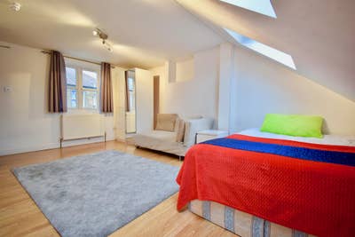 Spacious Rooms - East Acton (Bills Not Included) Main Photo