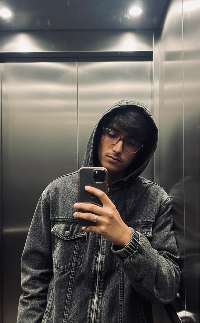 I am a male student aged 19. I am looking for... Main Photo