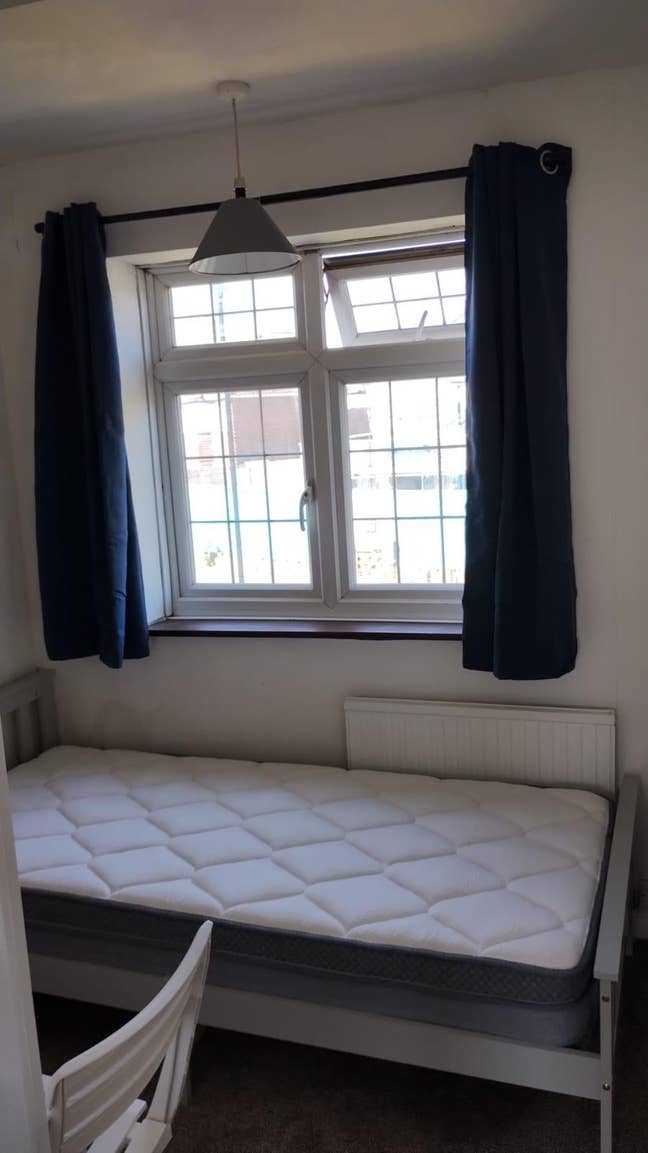 Single box room Available in Feltham Main Photo