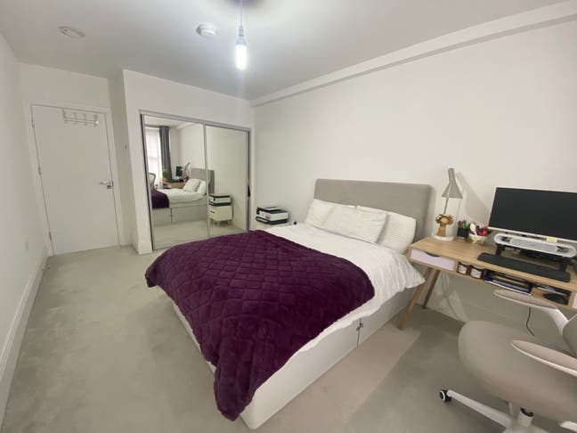 Double Room for Rent 3 Minutes Walk from Uxbridge  Main Photo