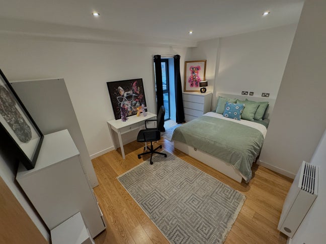 🌆Lovely ensuite next to Canary wharf Main Photo