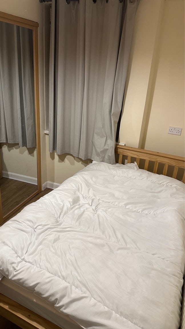 One room available in cathays Main Photo