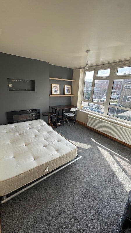Room to rent in B16 - Edgbaston Main Photo