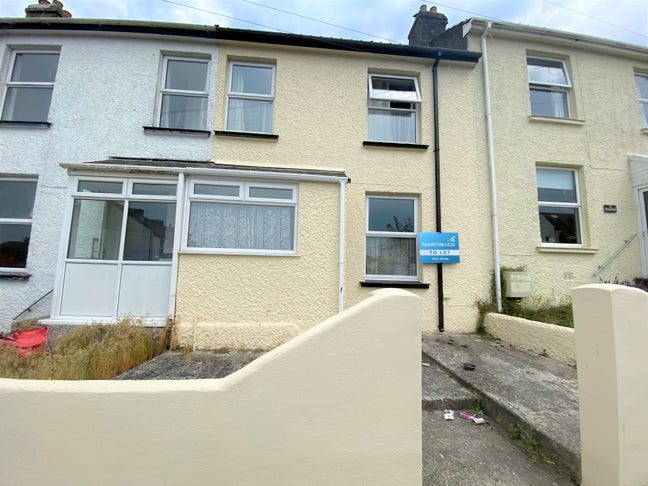 Spacious Double Room with Great Light & Storage Main Photo