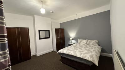 Beautiful Large Room- Superfast 500MBps Internet Main Photo