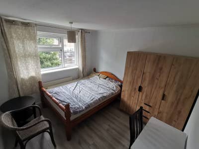 Private double room for rent Main Photo