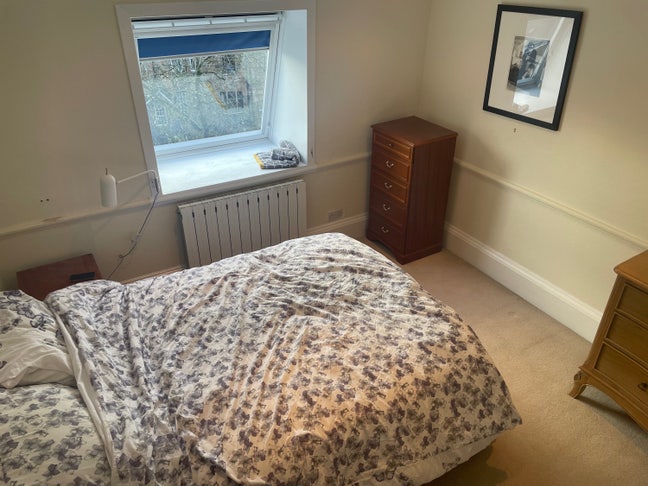 Entire top floor. Private lounge and bathroom  Main Photo