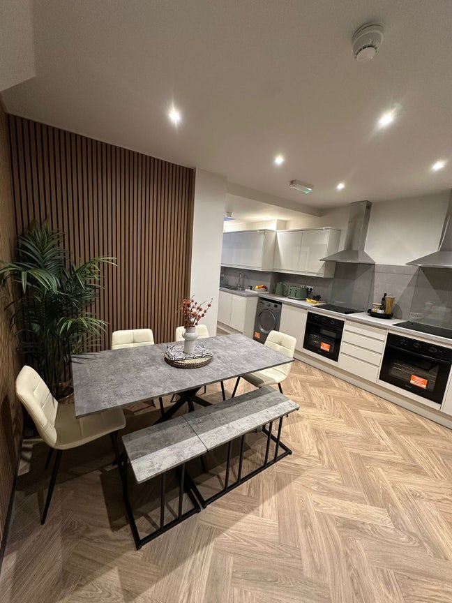 Stylish 7 Bed House Share in Stockport  Main Photo