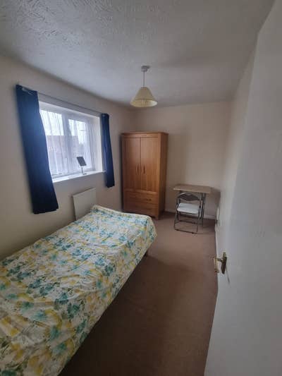 Single fully furnished room including all bills Main Photo