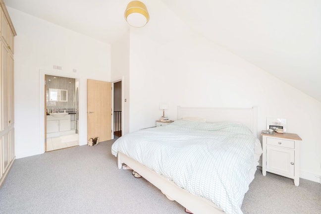 Spacious En Suite near Central   Main Photo