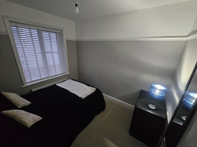 Great room in great house Main Photo