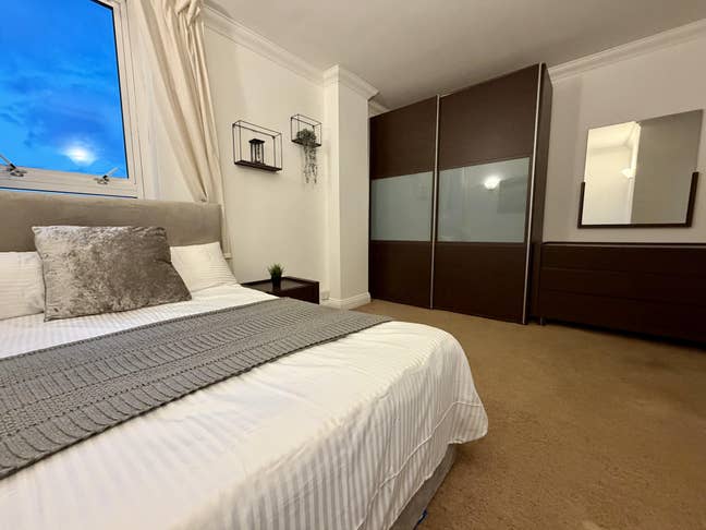 Ensuite room in  Crossharbour Main Photo