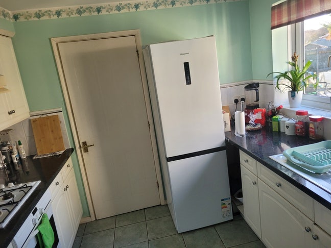 Single room available  Main Photo