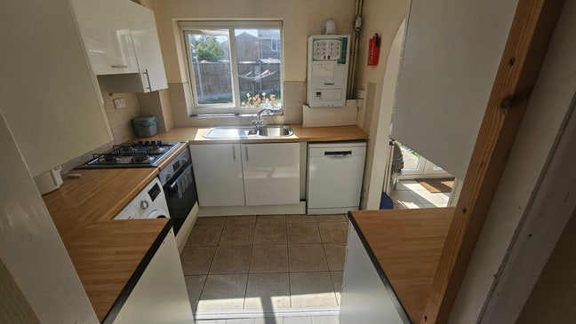  Double Room, Refurbished House Main Photo