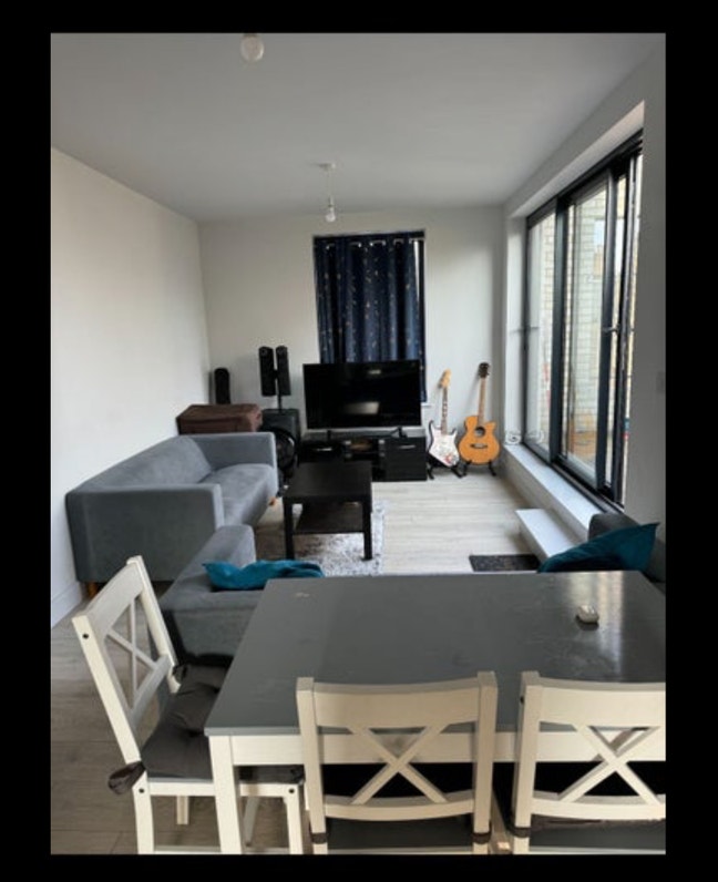 Double Room to rent Main Photo