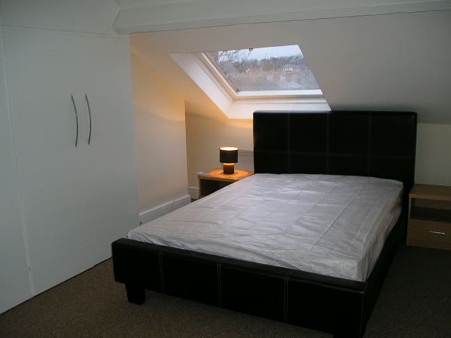 Work from home near uni Main Photo