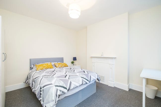 Massive Bedroom in Crouch End | All Bills Included Main Photo