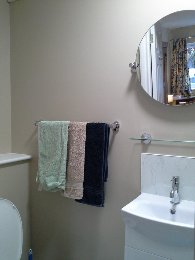 En suite close to hospital+plenty of parking Main Photo