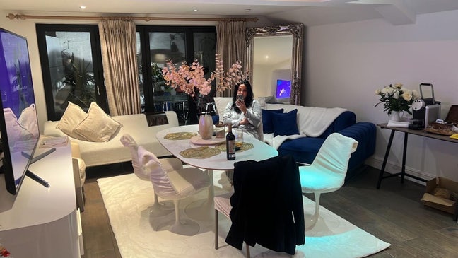 Luxurious Flat-High Std Furniture-All Inc+Cleaning Main Photo