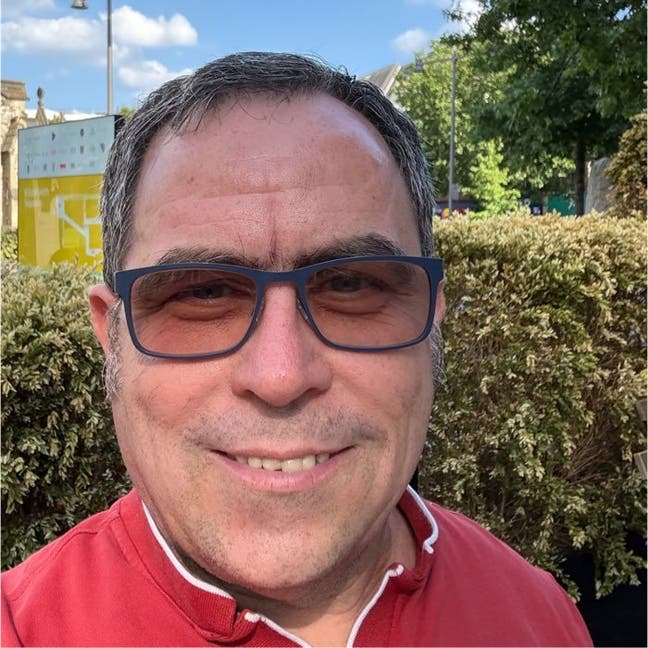 Professional Male seeks a single or double room Main Photo