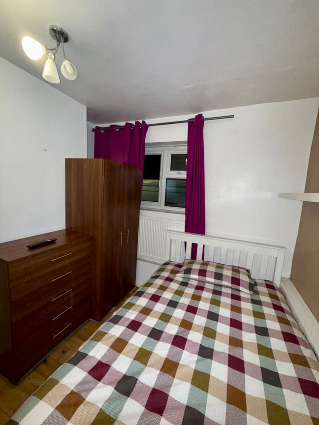 Lovely Double Room Next to the River Main Photo