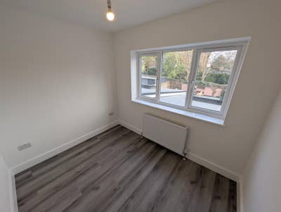 Brand-new two bedroom flat in NW4 Main Photo