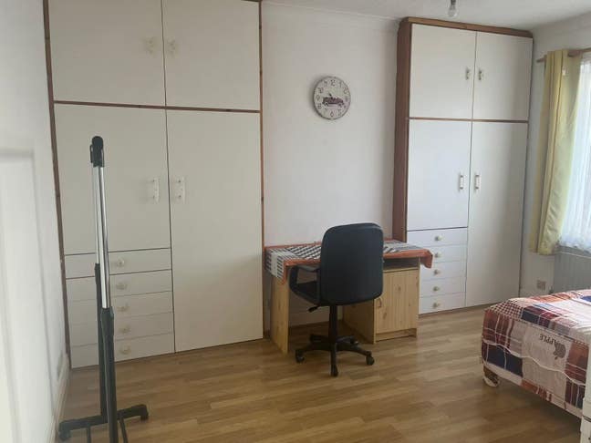 Very Big Sized double room to rent in New Malden Main Photo