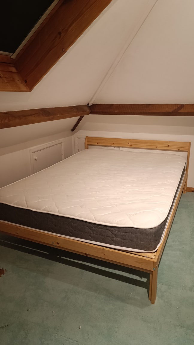 Attic Conversion with En suite Main Photo