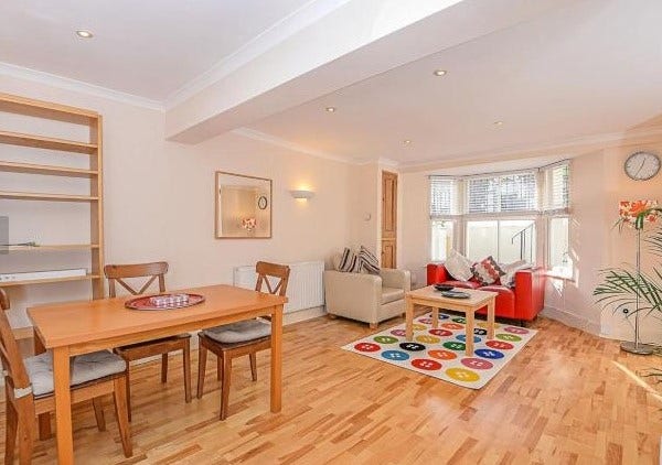 Beautiful 2 bedroom flat with garden!  Main Photo