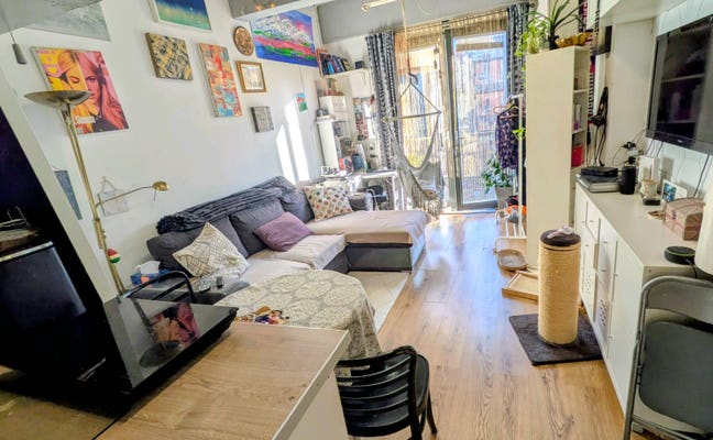 Studio Sublet (2.5 weeks) Main Photo