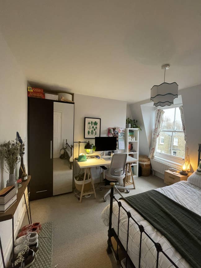 Clapham North Furnished Double Main Photo