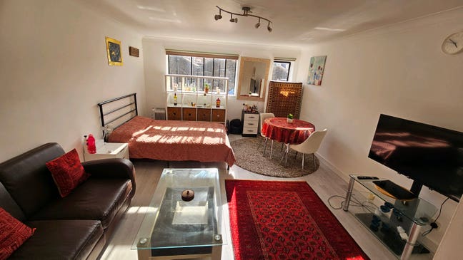 Fully furnished flat in the heart of Richmond  Main Photo