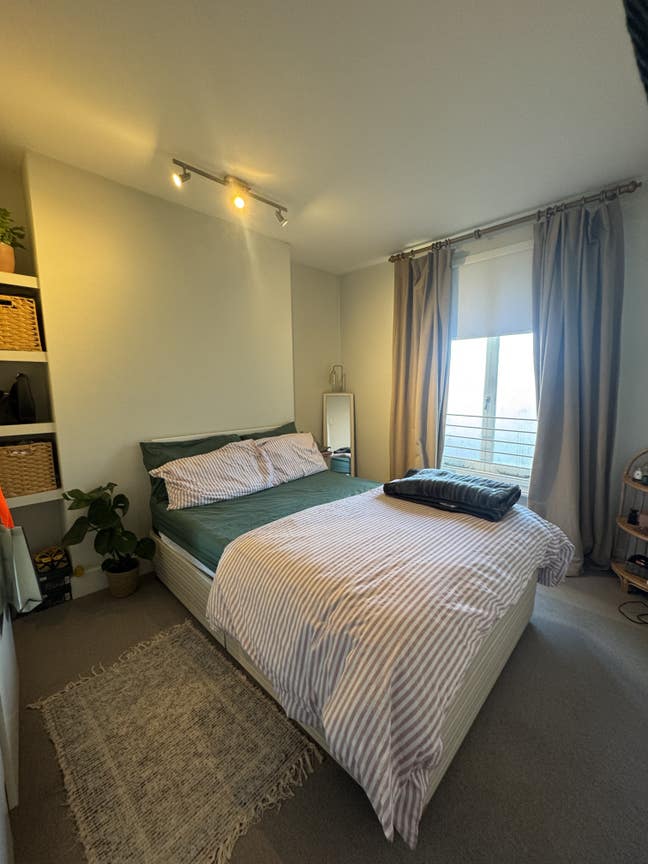 Cosy Room in Flat in Fulham!  Main Photo