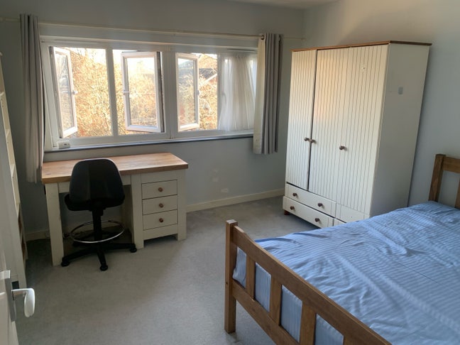 Cosy Double bedroom to rent for a couple  Main Photo