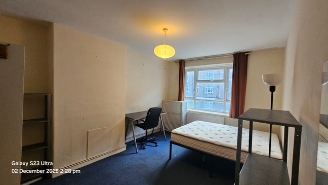 Large and Bright double room Main Photo