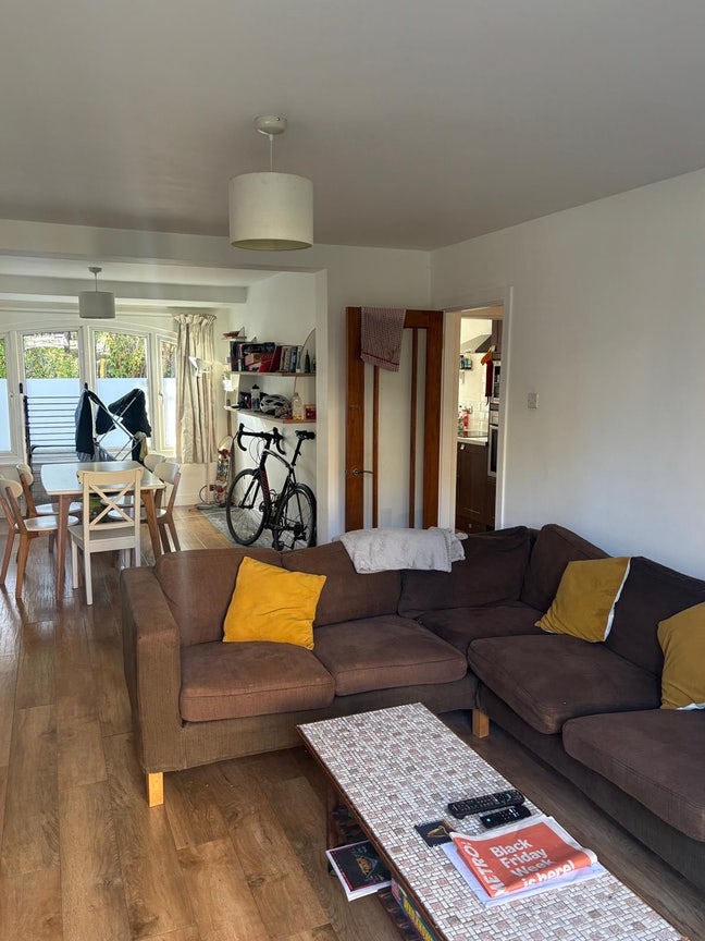 Double room in Camberwell  Main Photo