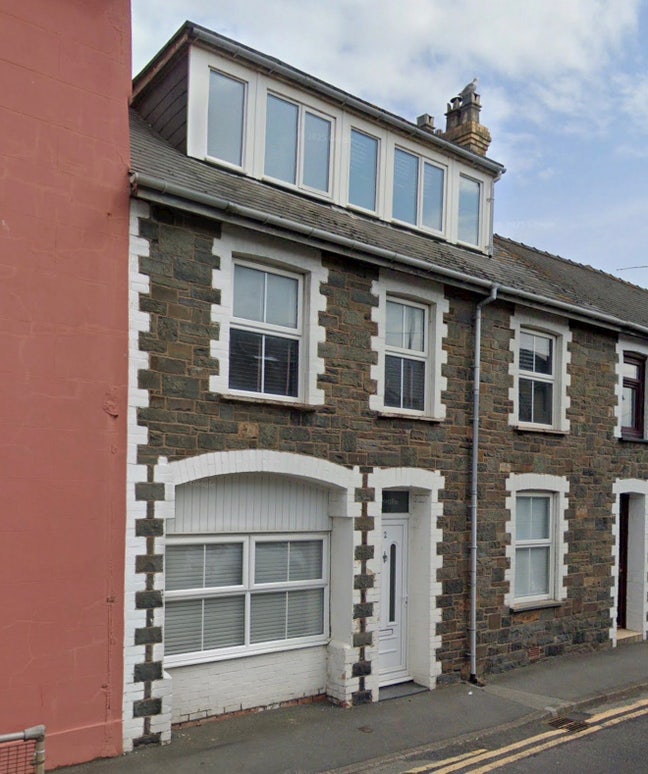 Green Gardens Main Photo