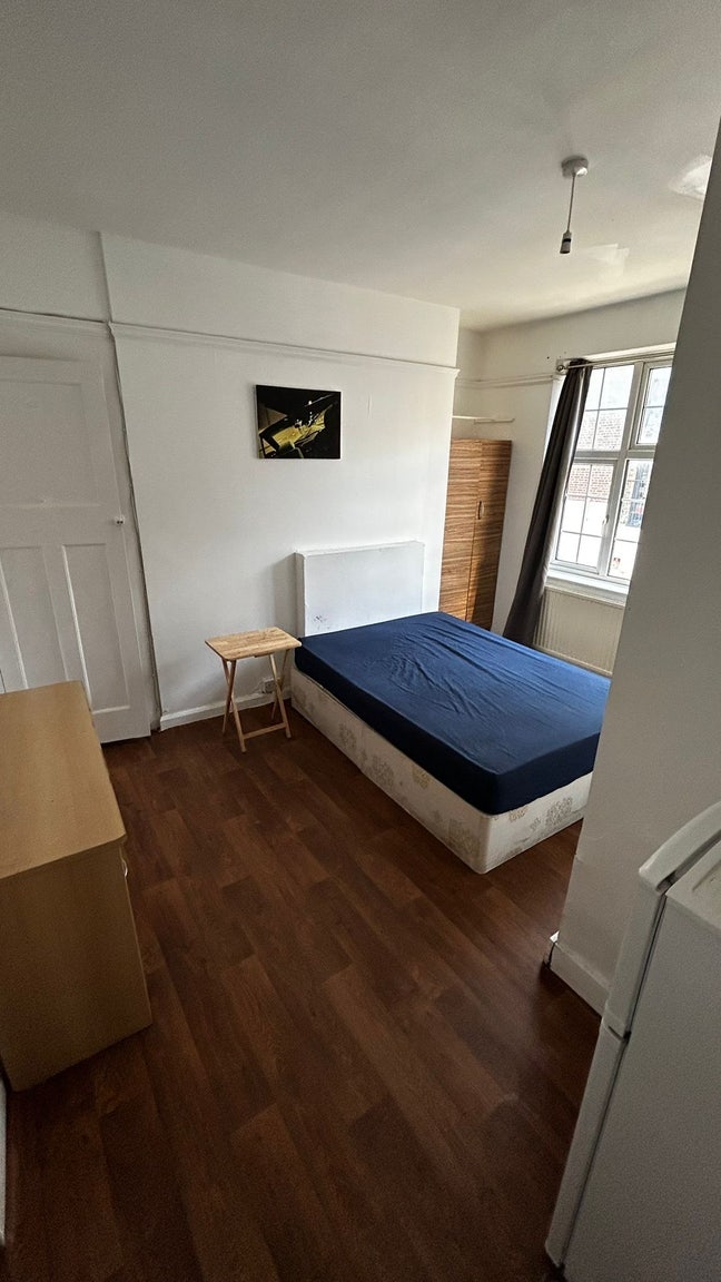 🛏️ Ensuite Room to Let in-  Camberwell Main Photo
