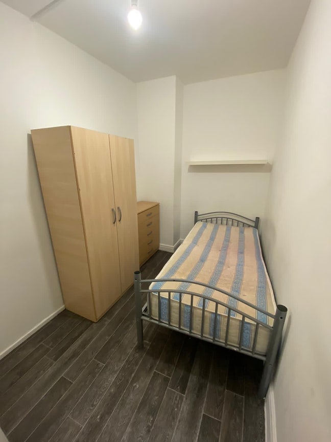 BOX ROOM - Short, flexible or long stay? Main Photo
