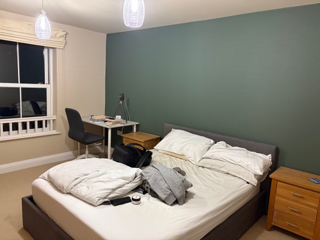 En suite King size Room Tadworth  Main Photo