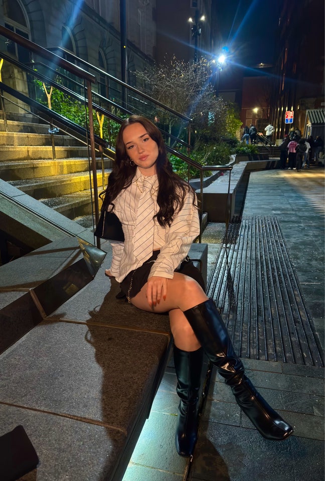 Looking for a flat/ buddy up in Manchester  Main Photo