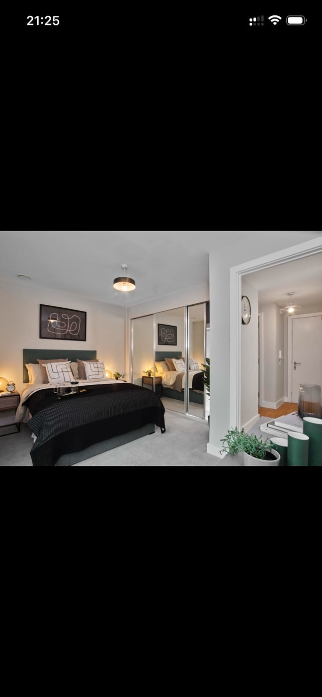 Beautiful place next to train station Main Photo