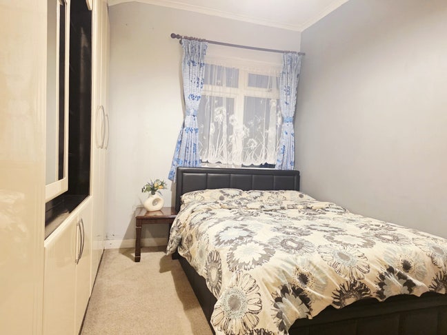 Double  Bedroom (SE7 -  Charlton) 1 person  Main Photo