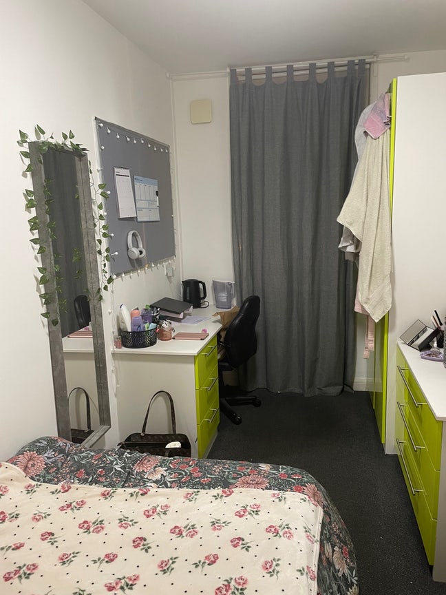 Room Available in City Centre  Main Photo