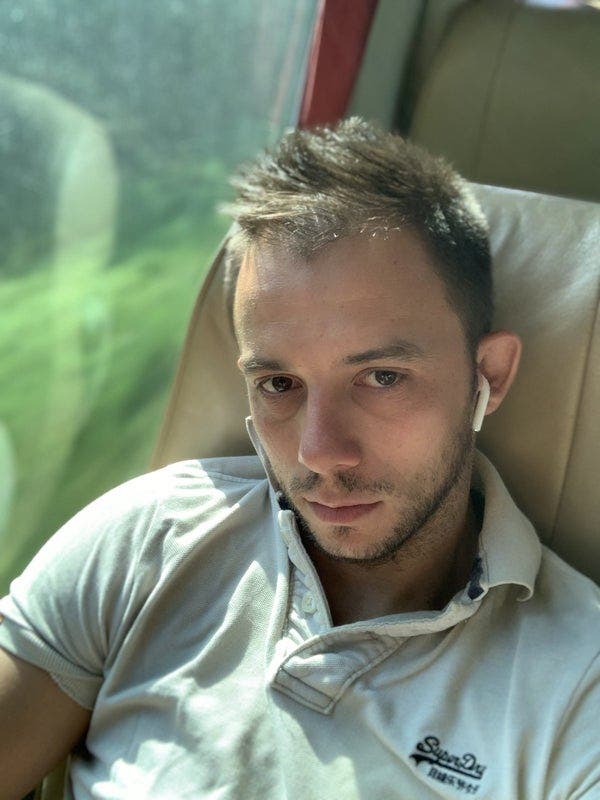 Professional Male seeks a double room Main Photo