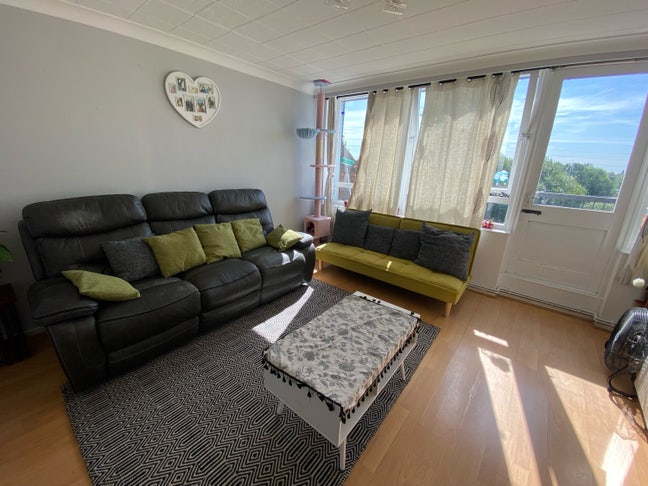 🏡Spacious Double room, Zone 3 Victoria line! Main Photo