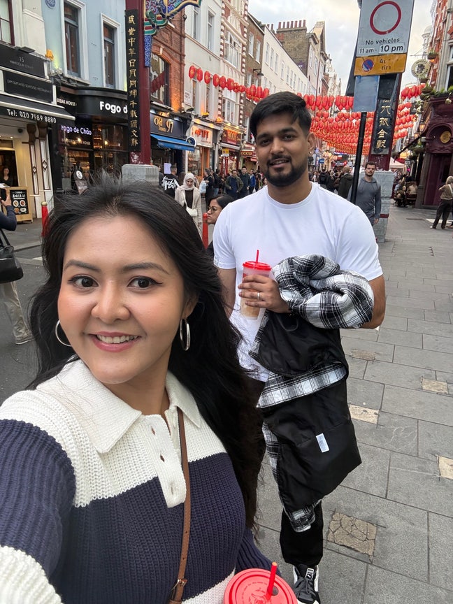 💖Professional Couple Seeking Double Room to Rent Main Photo