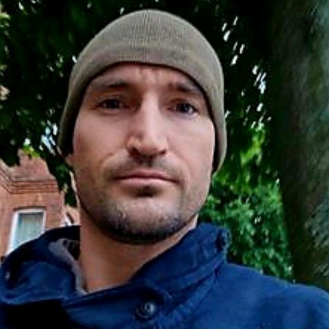 Looking for good people  Main Photo