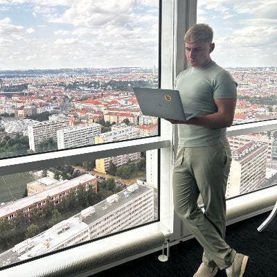 Looking for a room for January!  Main Photo