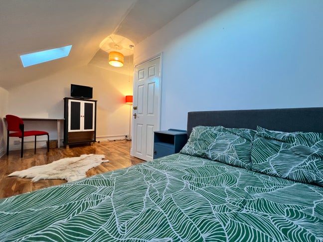 Stylish Double Room Available Main Photo